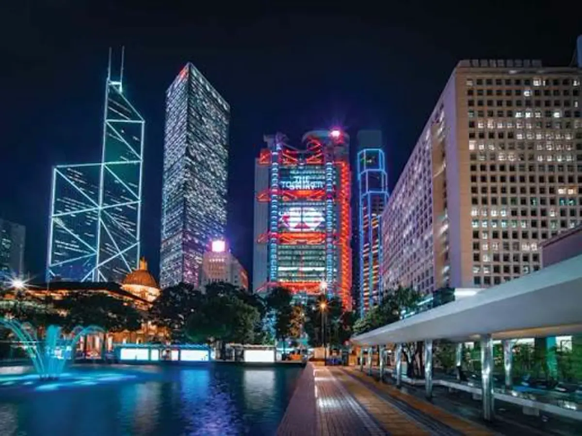 Hong Kong Lobbies HSBC to Reconsider Singapore Focus Amid AI Race