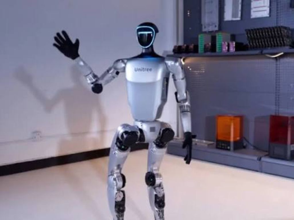 China Targets 10,000 Humanoid Robots in Commercial Use by End of 2026